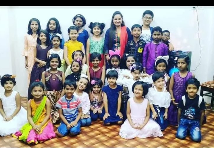 Group photo of students at a vidyalaya celebration